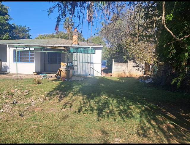 190M² BUILDING FOR SALE IN BRITS CENTRAL